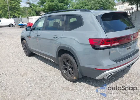 2024 Volkswagen Atlas 2.0T Peak Edition Sel from USA, damaged, VIN 1V2GR2CA6RC547496